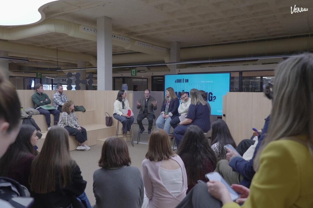 Human Intelligence Hub - Ágora